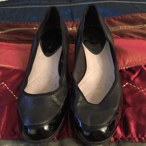 Liz Claiborne 1” heels